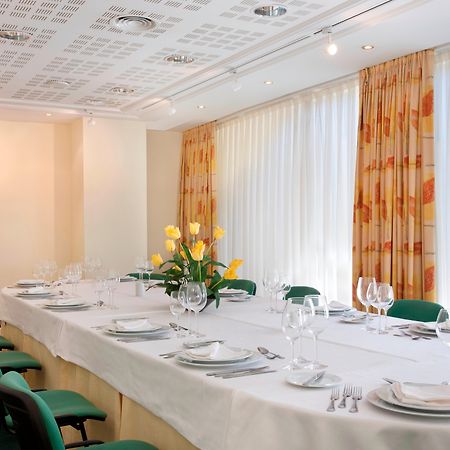 Holiday Inn Lisbon By Ihg Esterno foto
